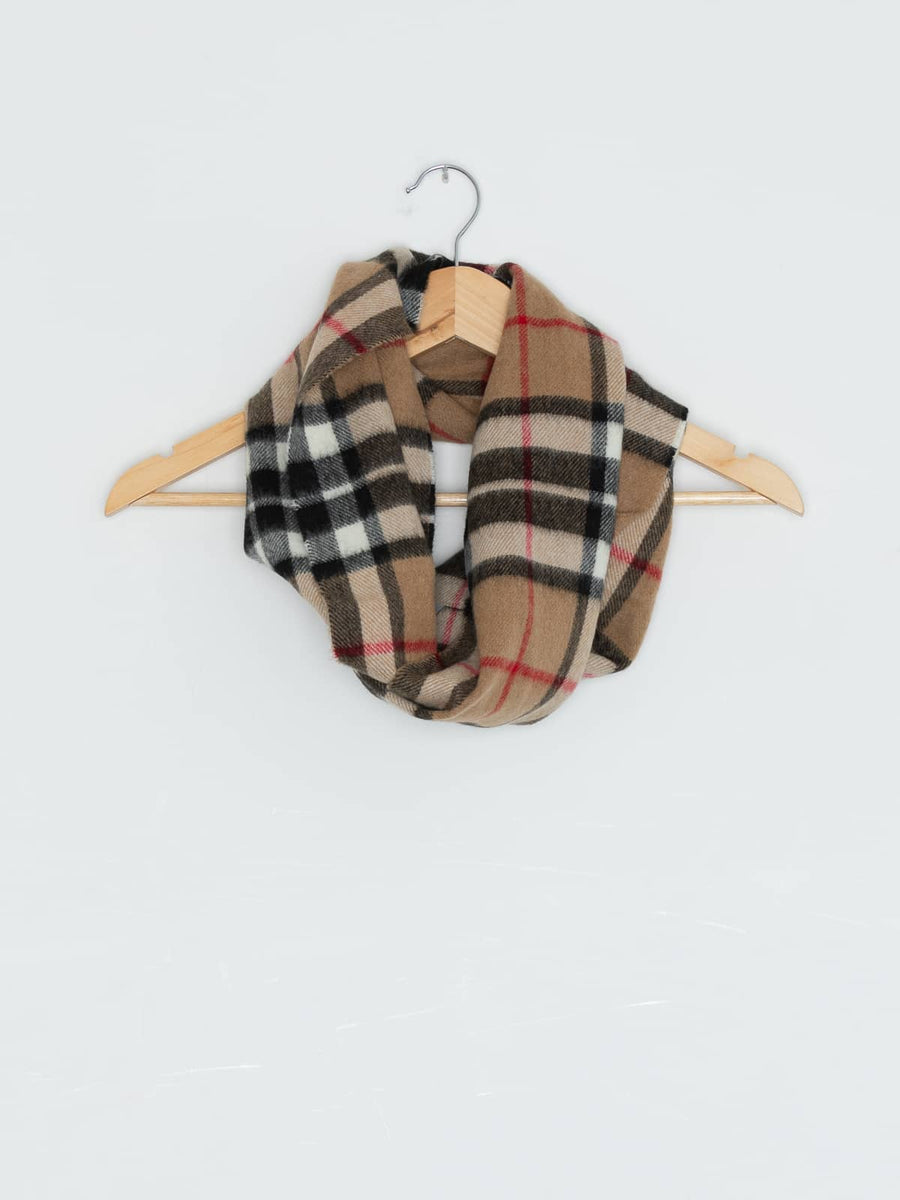 Pure Merino Wool Infinity Scarf - Iconic Plaid – Fabworks Online